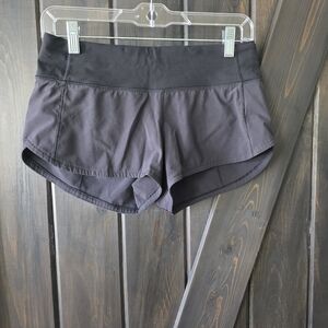 lululemon athletica Low Rise Black Women's Athletic Shorts 2.5"